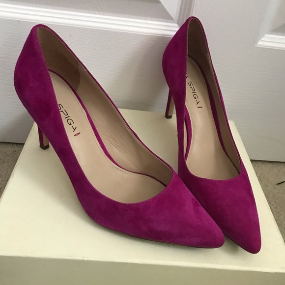 via spiga suede pumps